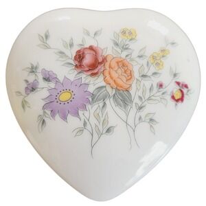 NIB NEW Set of 2 Floral‎ Heart Trinket Boxes Porcelain Jewelry Keepsake Dishes